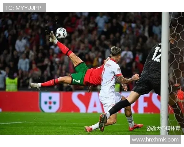 《超级球星登场 足球场上的夸张英雄谁与争锋》