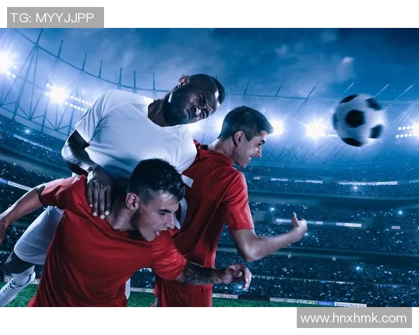 定格绿茵激情瞬间以足球射门姿势球星为中心的震撼画面